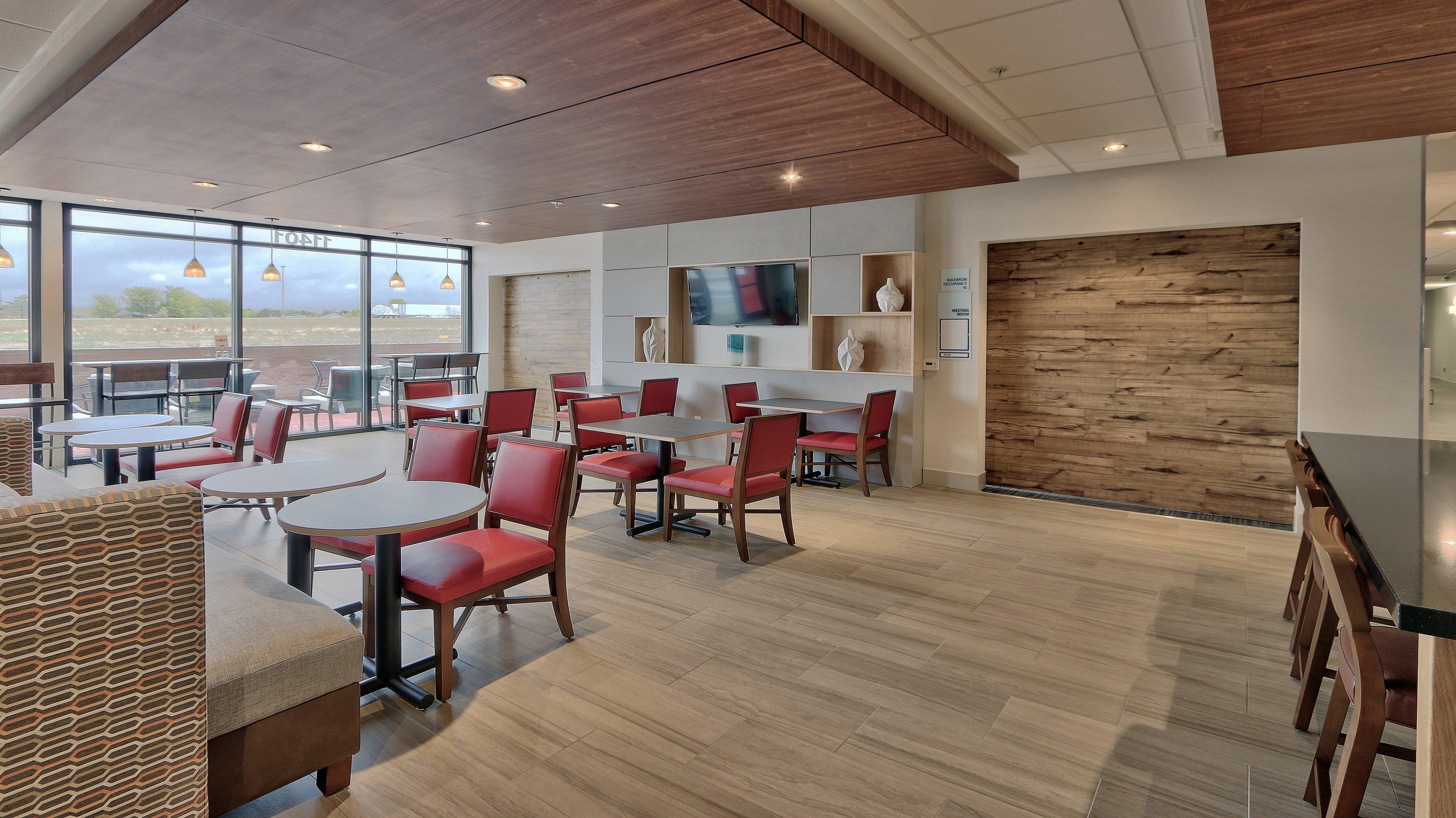Holiday Inn Express & Suites Broomfield By Ihg Exterior foto