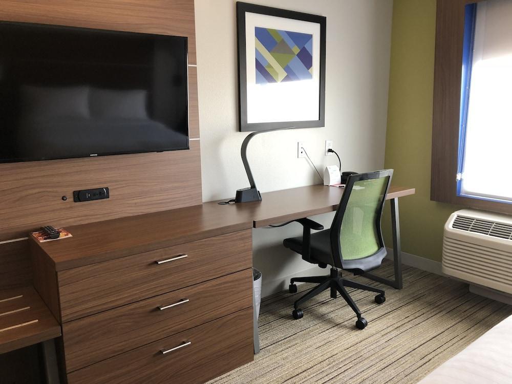 Holiday Inn Express & Suites Broomfield By Ihg Exterior foto